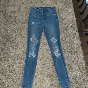 American eagle ripped skinny jeans- size 00